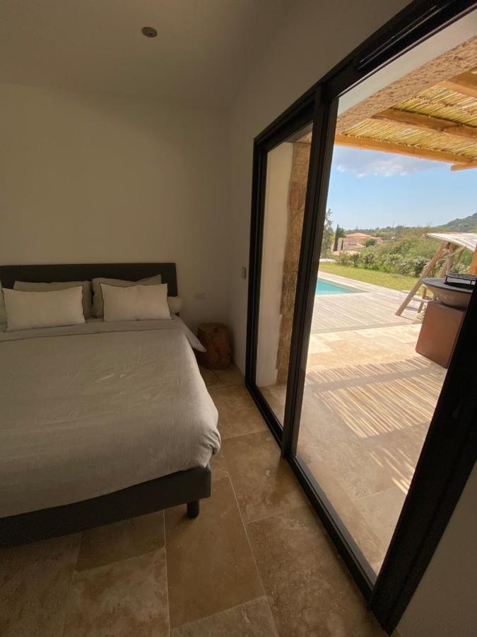 Villa de charme avec piscine à Ajaccio Alata Esterno foto